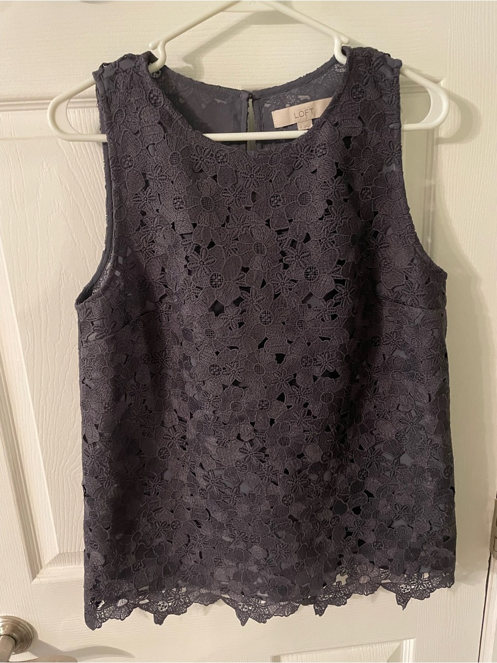 LOFT Dark Navy/Gray Floral Lace Sleeveless Top
